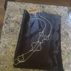 SILVER  Long Necklace with Clover Charms